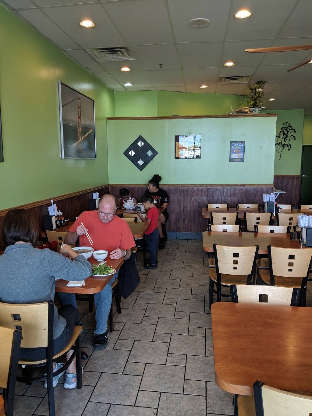 Phở Cali | restaurant | 1631 W 3500 S, West Valley City, UT 84119, USA | 8019722808 OR +1 801-972-2808