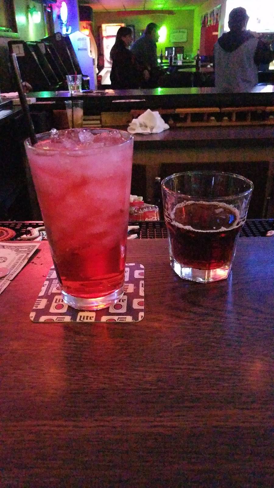 Mug-Zs Pub & Grille | restaurant | W194S7060 Hillendale Dr, Muskego, WI 53150, USA | 2626795455 OR +1 262-679-5455