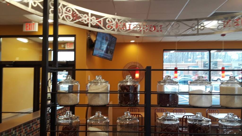 Popeyes Louisiana Kitchen | restaurant | 7601 Crain Hwy, Upper Marlboro, MD 20772, USA | 3015741482 OR +1 301-574-1482