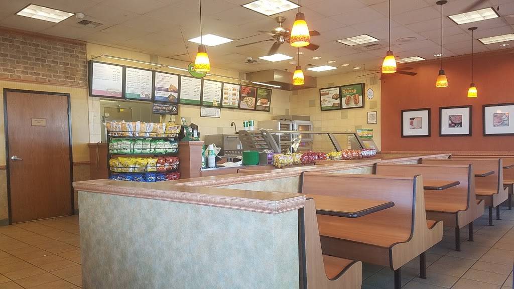 Subway | restaurant | 2790 East Thompson Boulevard Suite A Plaza, Ventura, CA 93003, USA | 8056520196 OR +1 805-652-0196