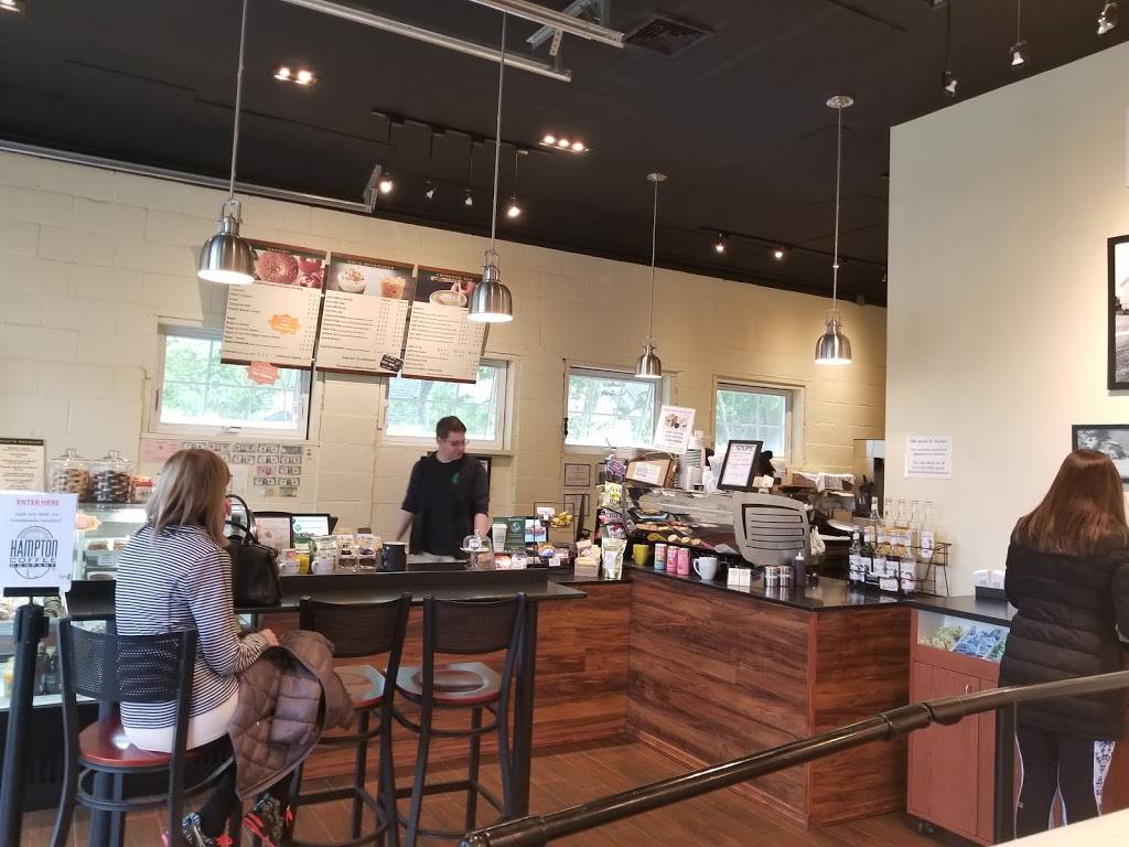 Hampton Coffee Company | bakery | 272 Main Rd, Aquebogue, NY 11931, USA | 6317792862 OR +1 631-779-2862
