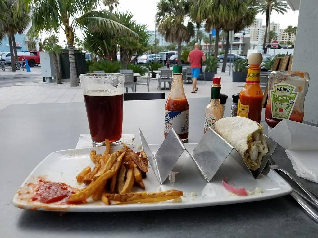 Salt Cracker Fish Camp | restaurant | 25 Causeway Blvd, Clearwater, FL 33767, USA | 7274426910 OR +1 727-442-6910