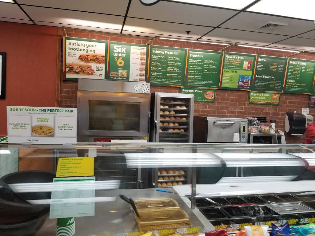 Subway | restaurant | 4166 S 108th St, Milwaukee, WI 53228, USA | 4144258000 OR +1 414-425-8000