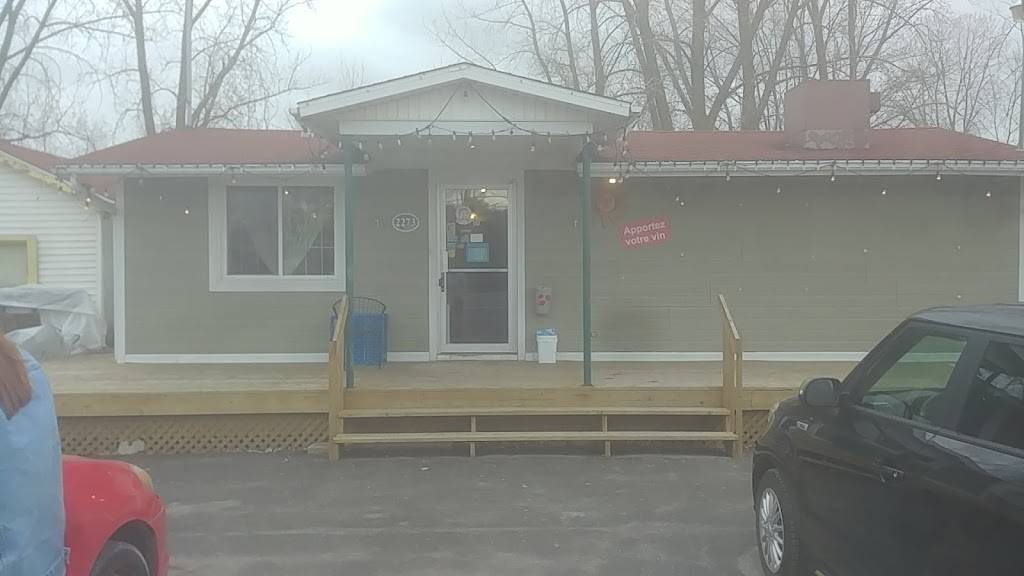 Restaurant LOurs Qui Bouffe | restaurant | 2273 Chemin des Patriotes, Saint-Ours, QC J0G 1P0, Canada | 4507852311 OR +1 450-785-2311