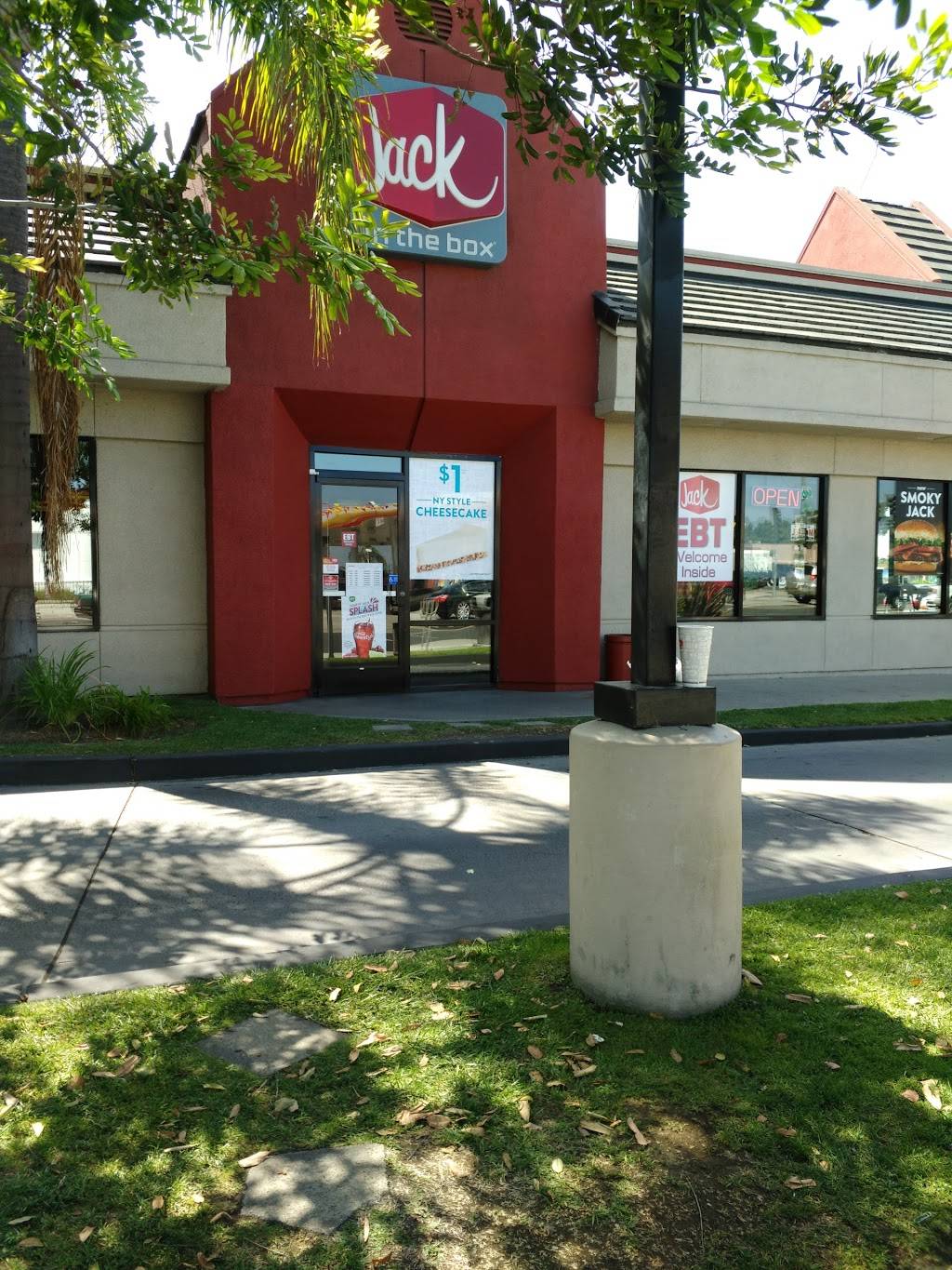 Jack in the Box | restaurant | 1720 W, CA-1, Long Beach, CA 90810, USA | 5624366850 OR +1 562-436-6850