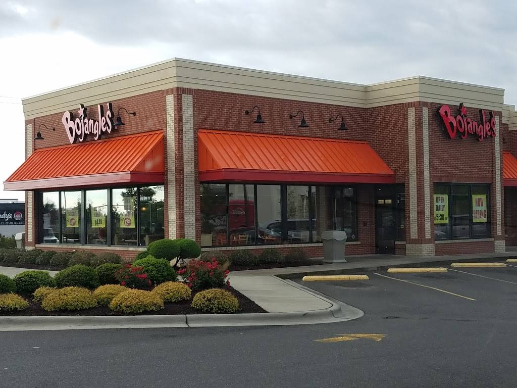 Bojangles Famous Chicken n Biscuits | restaurant | 1400 NC-87, Cameron, NC 28326, USA | 9104366400 OR +1 910-436-6400