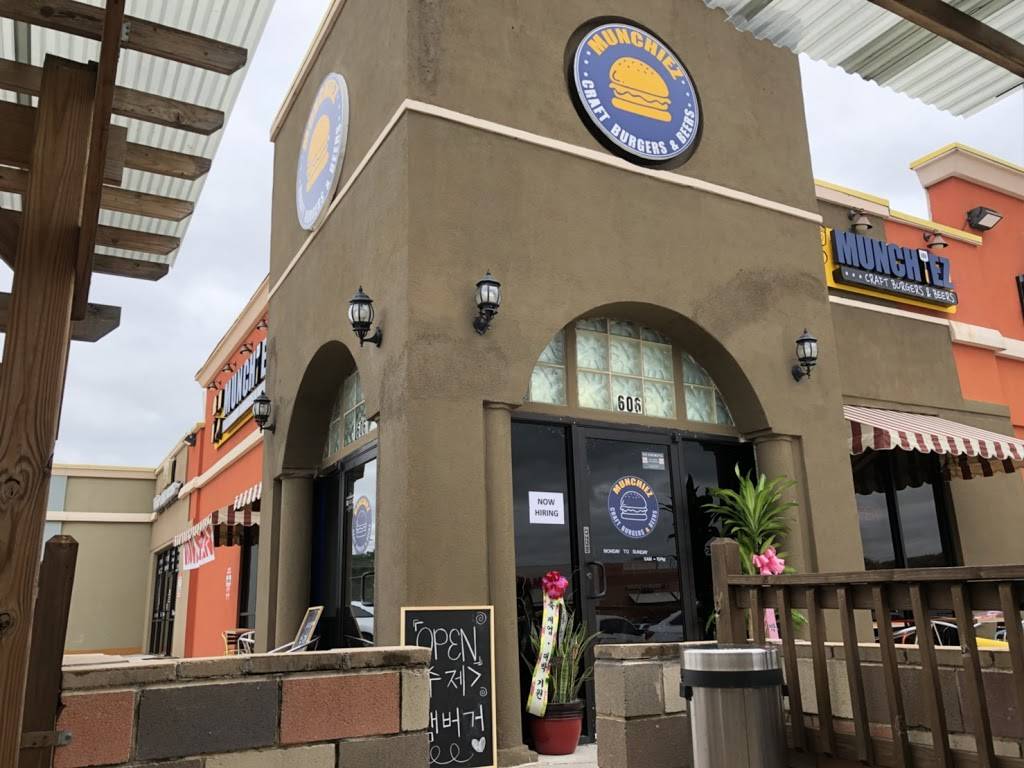 Munchiez | restaurant | 2625 Old Denton Rd #606, Carrollton, TX 75007, USA | 4692893300 OR +1 469-289-3300