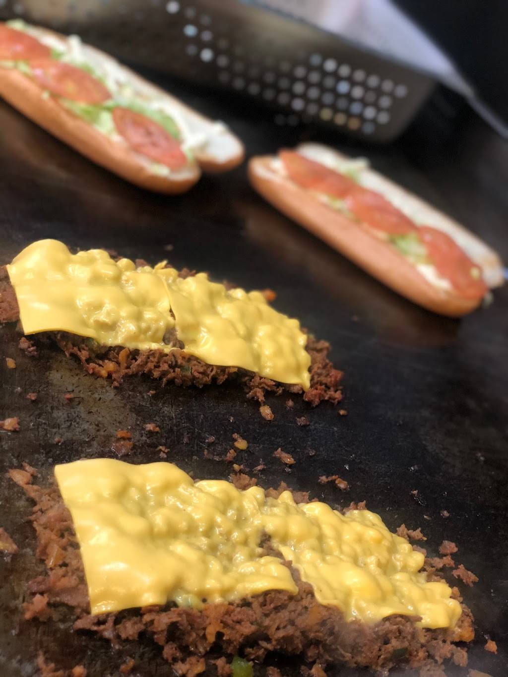 Bmore chicken and grill | restaurant | 1007 Greenmount Ave, Baltimore, MD 21202, USA | 4106247953 OR +1 410-624-7953