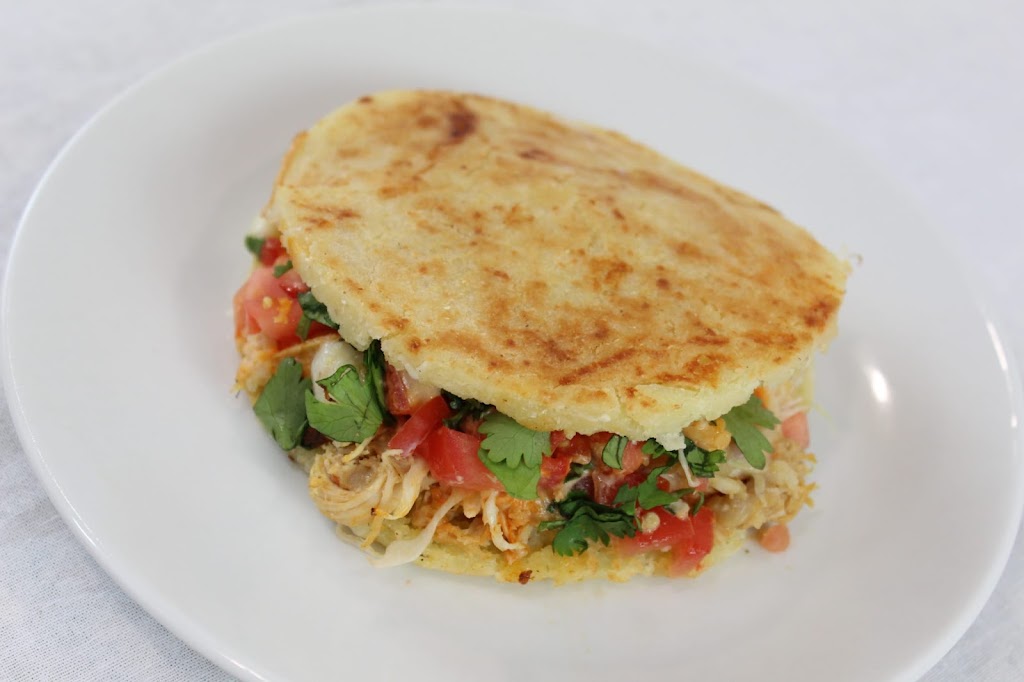 Santana’s Sazon | restaurant | 808 N Ridgeview Rd, Olathe, KS 66061, USA | 9138903910 OR +1 913-890-3910