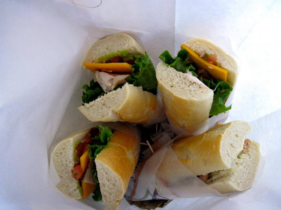 Village Cheese Shanty | meal takeaway | 199 W River St, Leland, MI 49654, USA | 2312569141 OR +1 231-256-9141