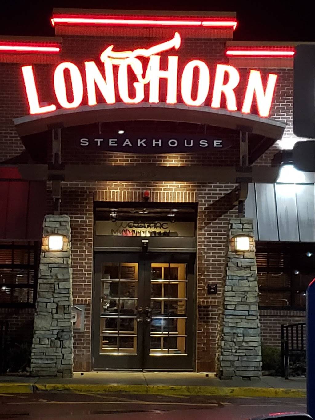 LongHorn Steakhouse | meal takeaway | 70 Worcester-Providence Turnpike #635, Millbury, MA 01527, USA | 5088652202 OR +1 508-865-2202