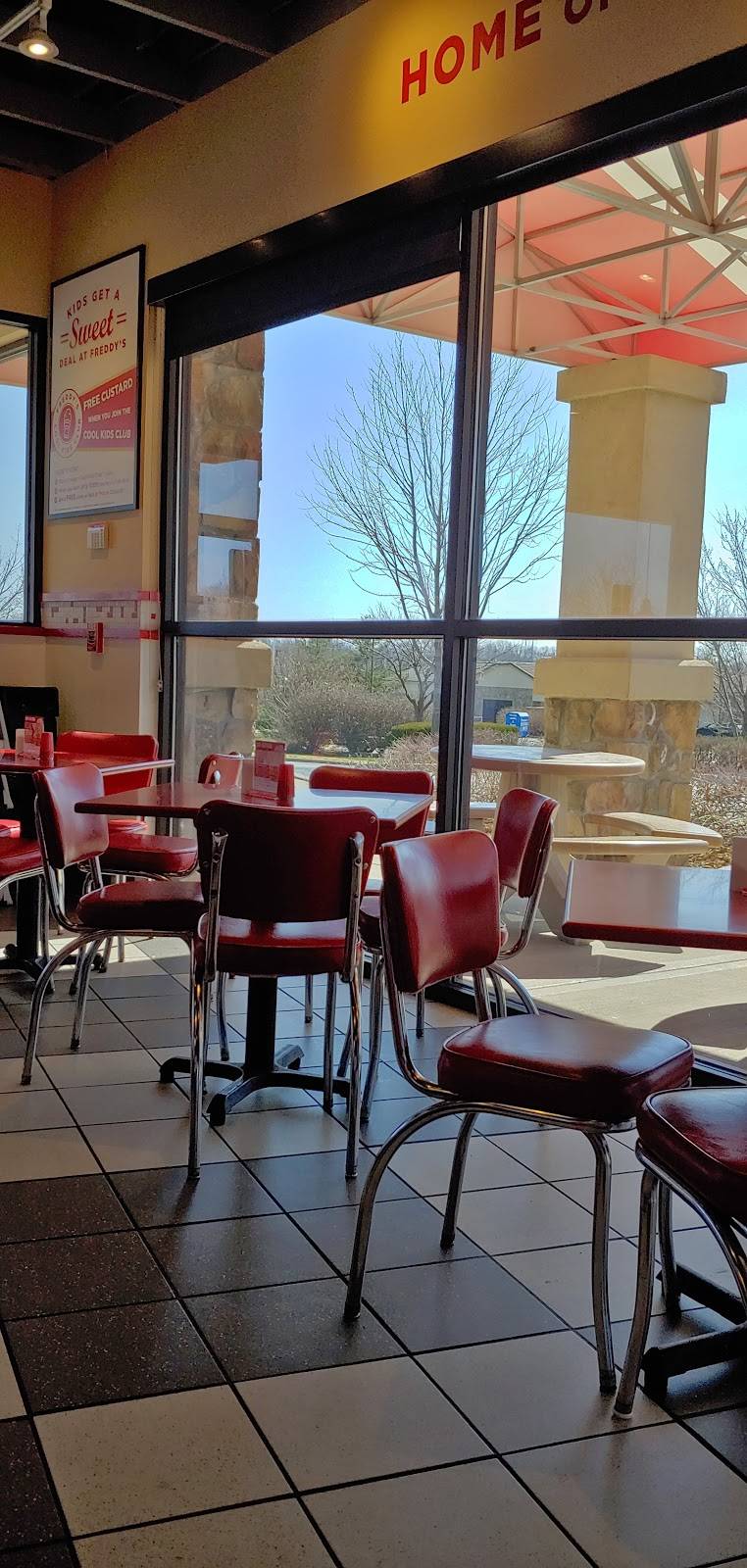 Freddys Frozen Custard & Steakburgers | restaurant | 11775 S Black Bob Rd, Olathe, KS 66062, USA | 9138153274 OR +1 913-815-3274