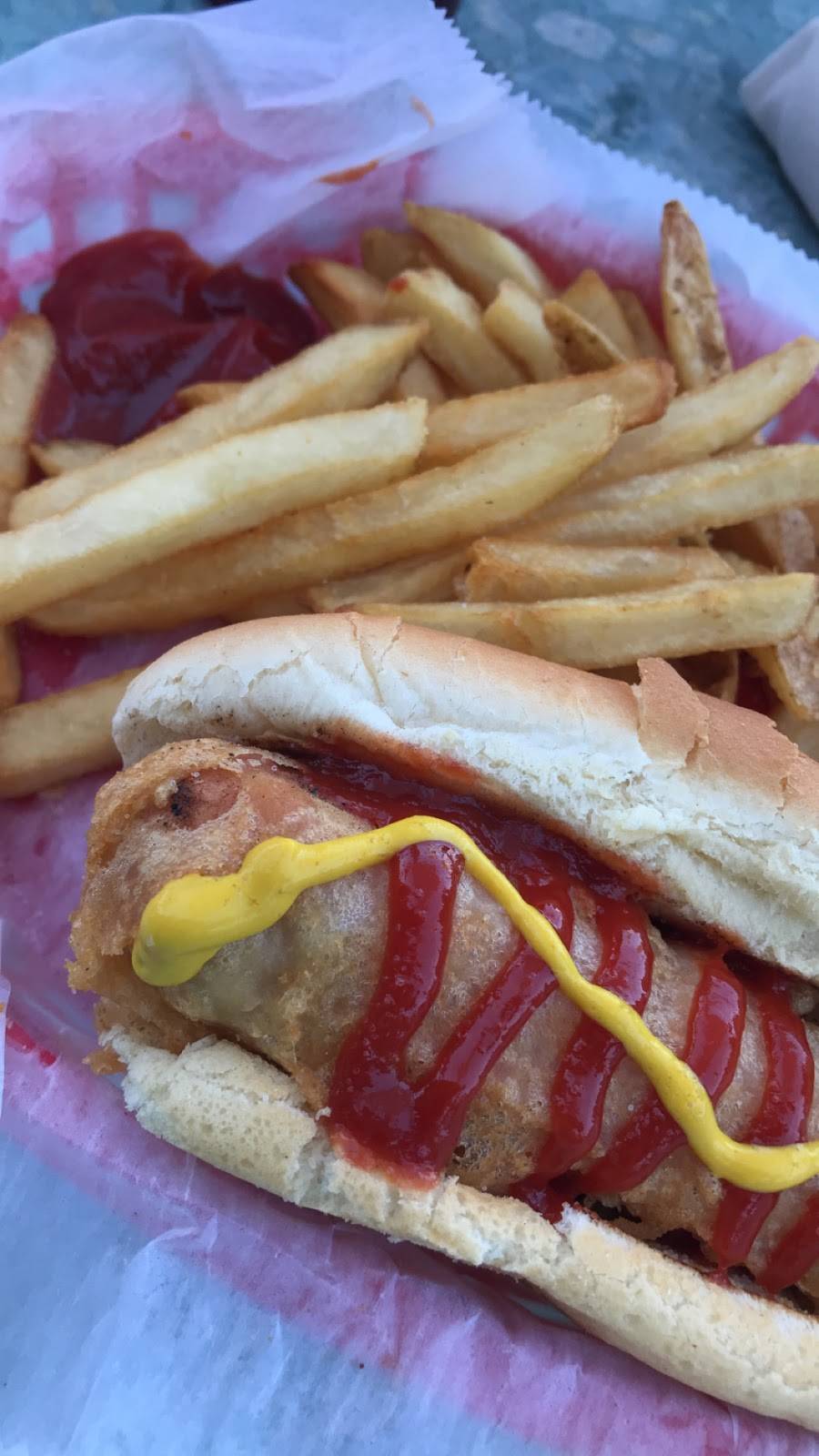 The Old Salty Dog Venice | restaurant | 1485 S Tamiami Trail, Venice, FL 34285, USA | 9414831000 OR +1 941-483-1000