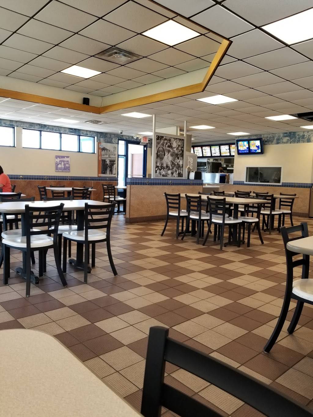 White Castle | restaurant | 3 Eastport Plaza Dr, Collinsville, IL 62234, USA | 6183464328 OR +1 618-346-4328