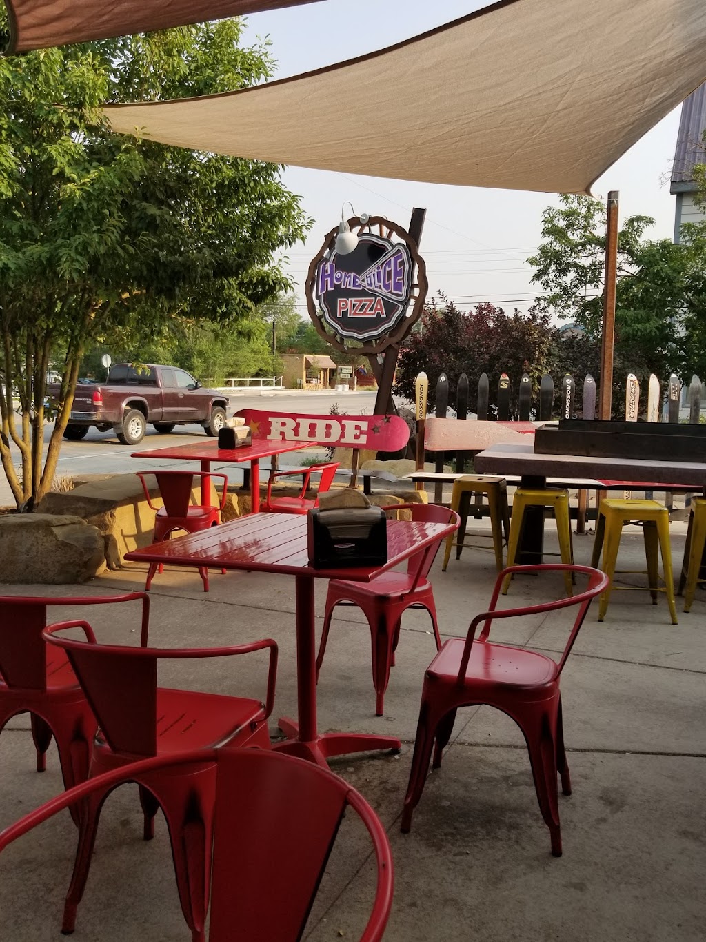 Home Slice Pizza | meal delivery | 2915 Main Ave, Durango, CO 81301, USA | 9704228337 OR +1 970-422-8337