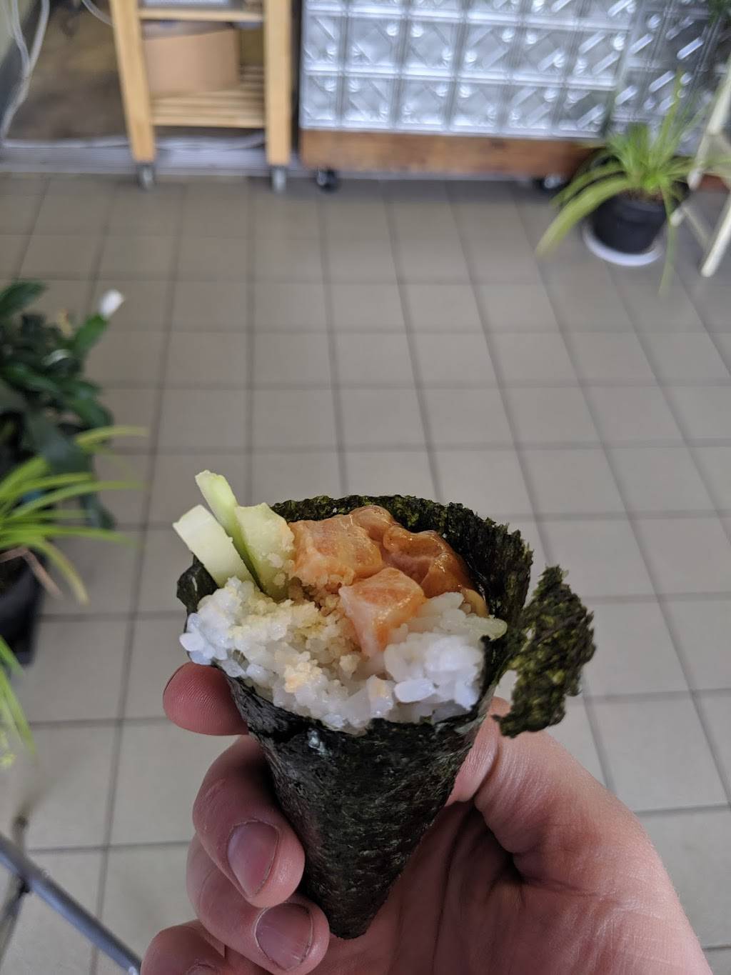 LAN SUSHI | restaurant | 1500 Royal York Rd, Etobicoke, ON M9P 3B6, Canada | 6473491244 OR +1 647-349-1244