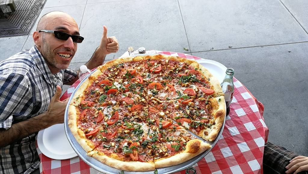 Mulberry Street Pizzeria | restaurant | 347 N Canon Dr, Beverly Hills, CA 90210, USA | 3102478998 OR +1 310-247-8998