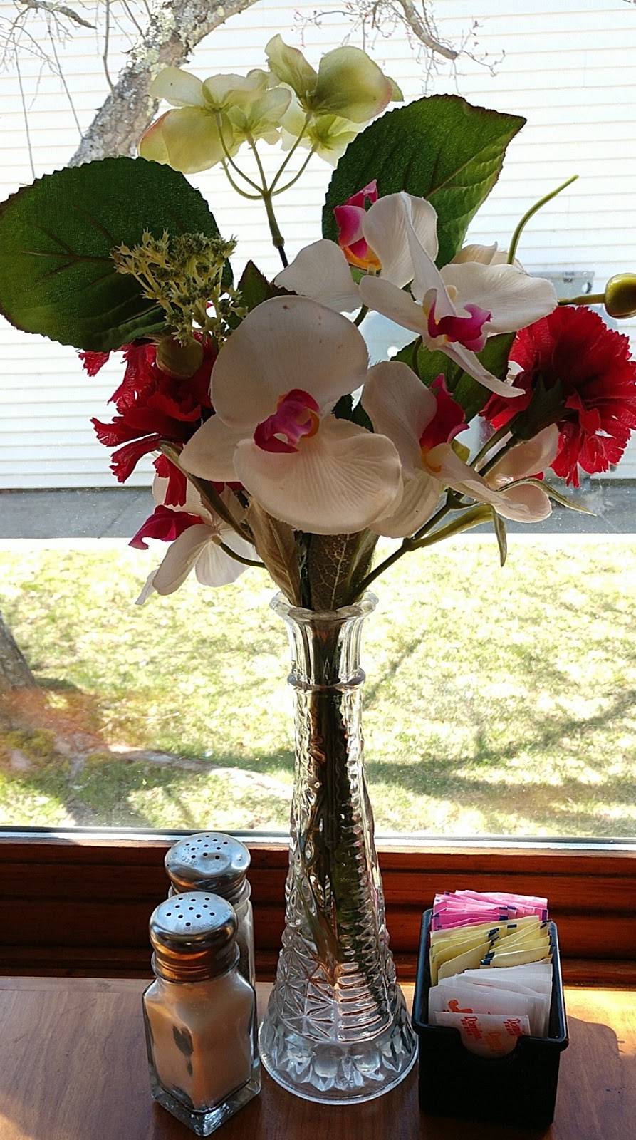 Nicks Country Kitchen | restaurant | 3G Flanders Rd, Bethlehem, CT 06751, USA | 2032667317 OR +1 203-266-7317