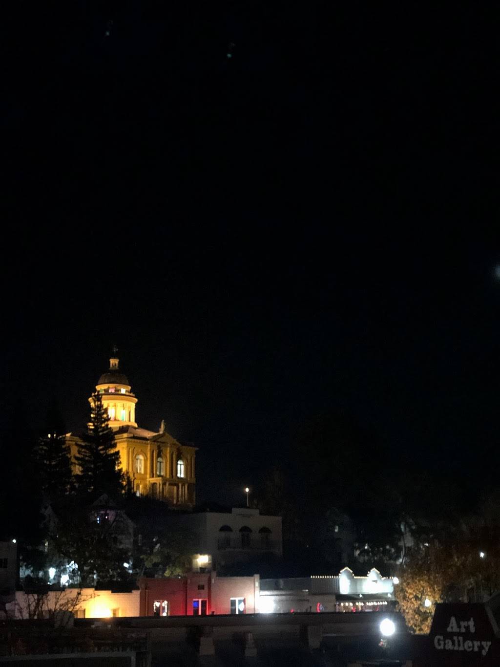 Crudo | restaurant | 210 Washington St, Auburn, CA 95603, USA | 5307454311 OR +1 530-745-4311