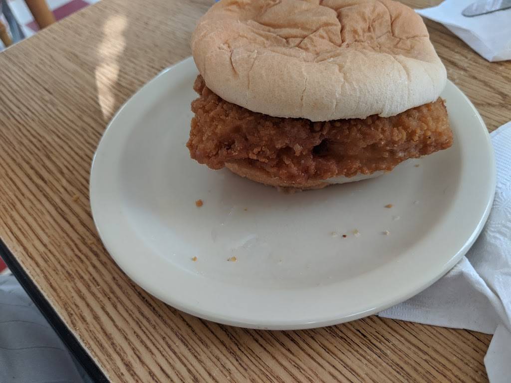 The Dairy Barn | restaurant | 601 Morgantown St, Caneyville, KY 42721, USA | 2708796941 OR +1 270-879-6941