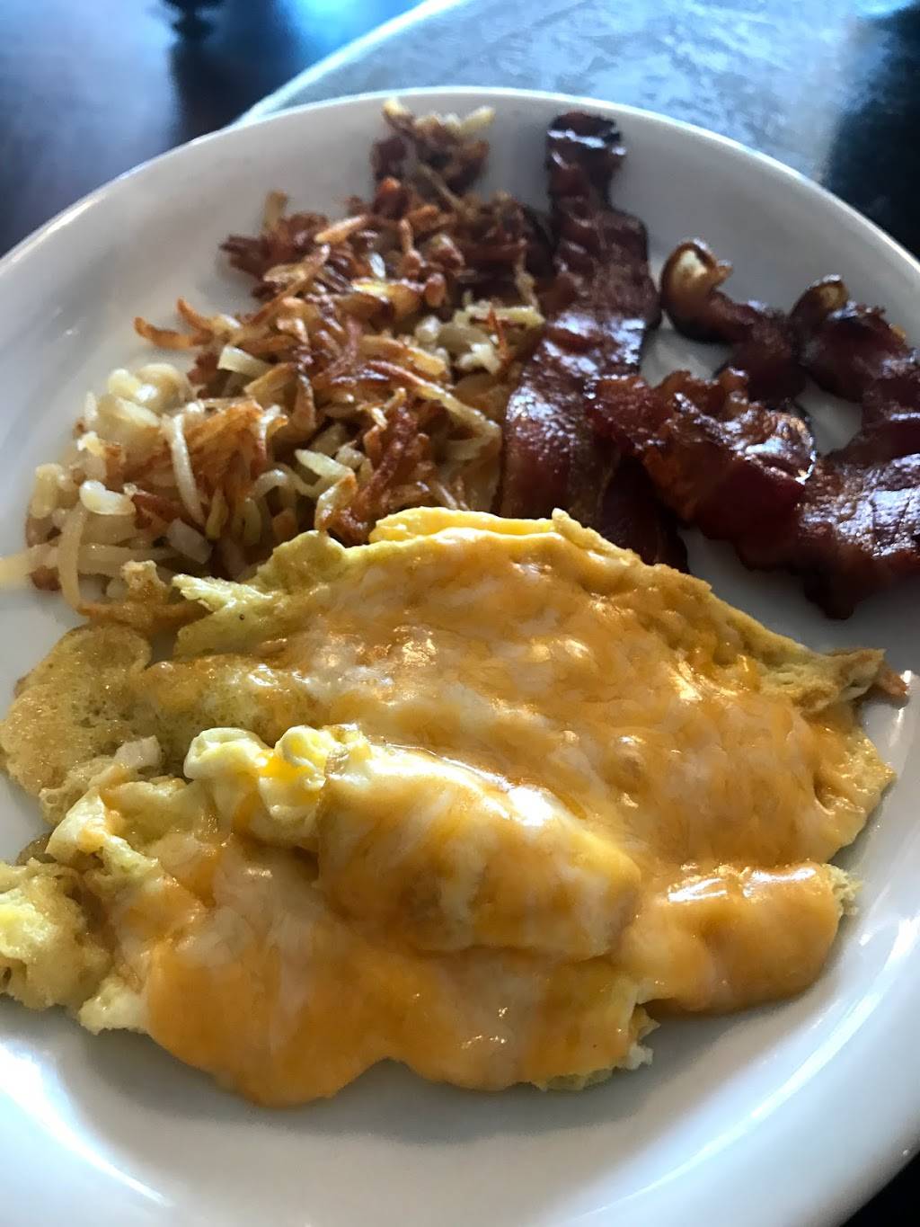 No Name Grill | restaurant | 8601 W Cross Dr, Littleton, CO 80123, USA | 3039485977 OR +1 303-948-5977