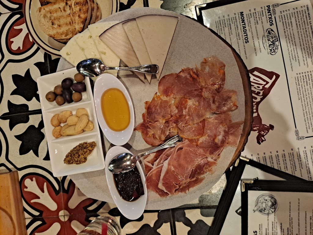 Tabernilla | restaurant | 7124 Bob Bullock Loop Ste. 101, Laredo, TX 78041, USA | 9565230989 OR +1 956-523-0989