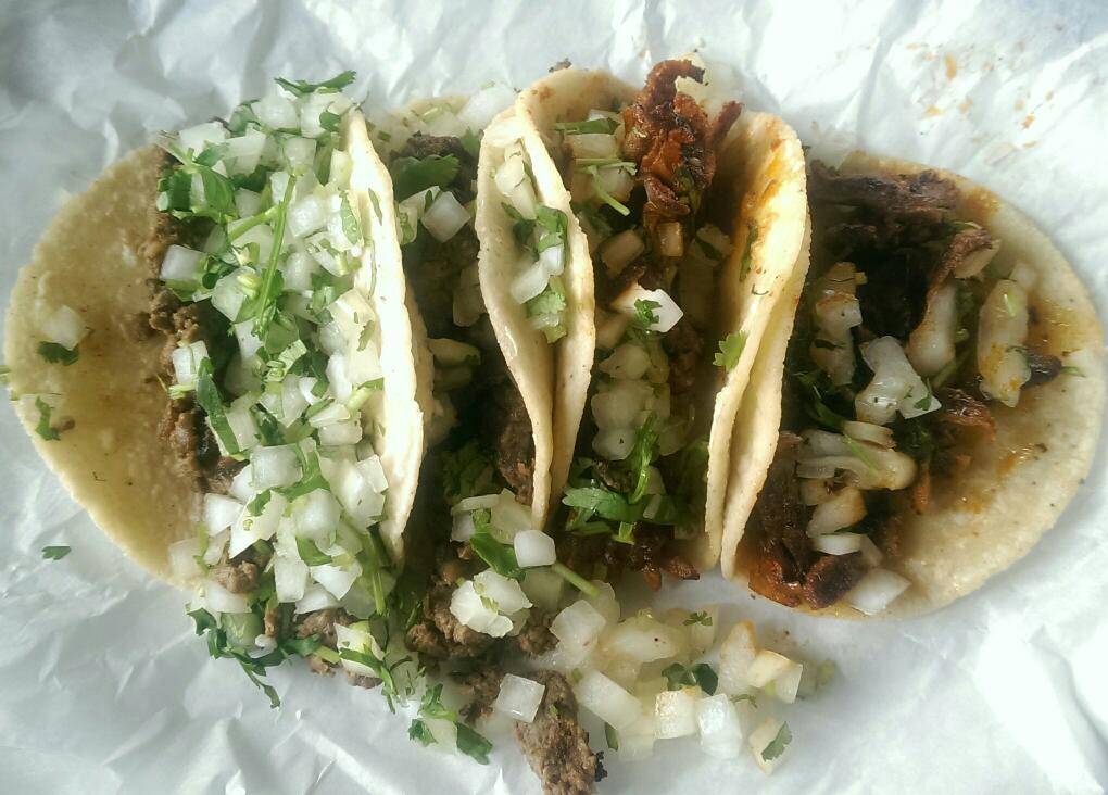 Viva Villa Fresh Grill & Tequila | restaurant | 17284 E Foothill Blvd, Fontana, CA 92335, USA | 9097708286 OR +1 909-770-8286