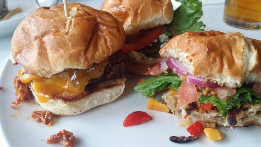 Jax At The Tracks | restaurant | 10144 W River St, Truckee, CA 96161, USA | 5305507450 OR +1 530-550-7450