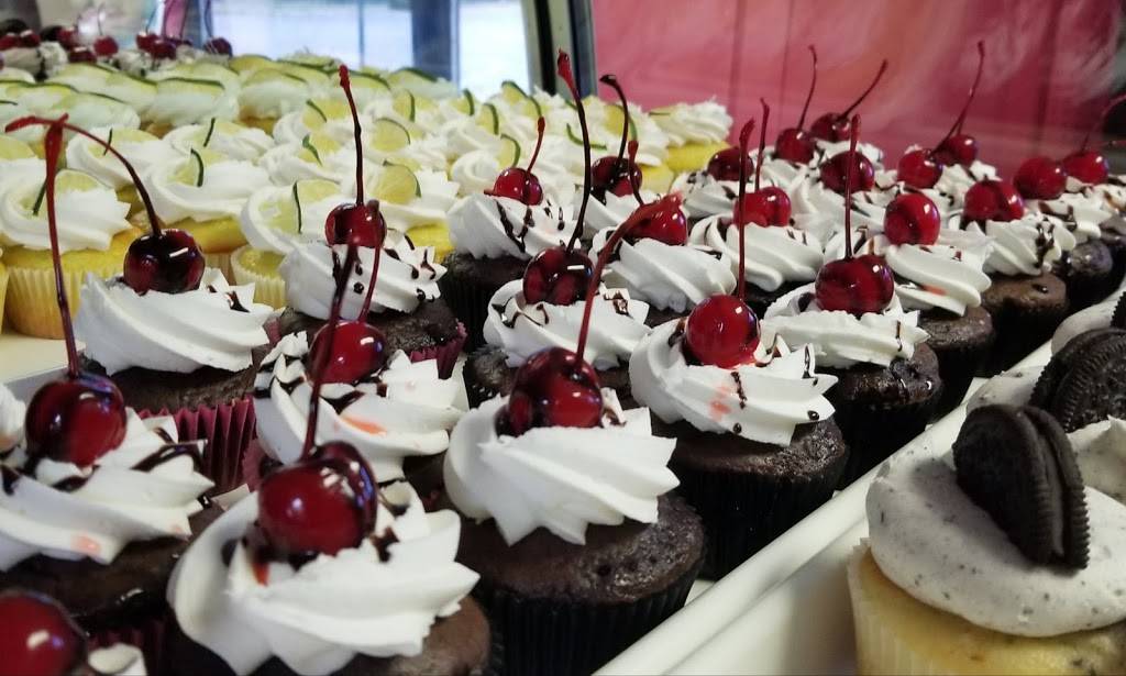 Cake Lady Cafe | restaurant | 2606 Catawba River Rd, Fort Lawn, SC 29714, USA | 8038999008 OR +1 803-899-9008