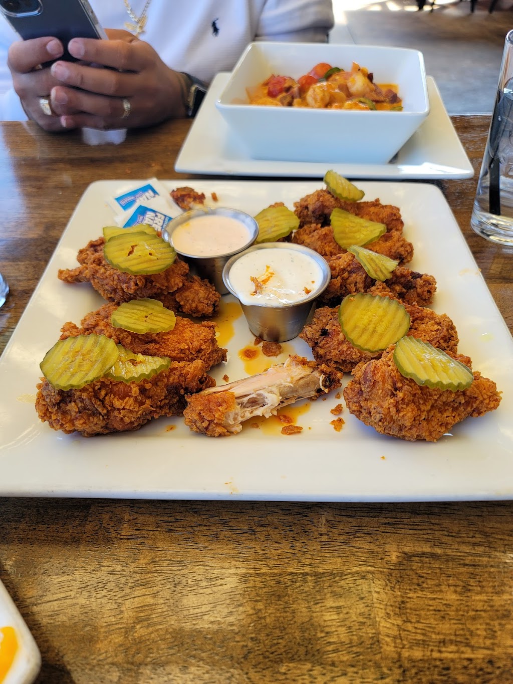 Taylor County Taphouse | restaurant | 4002 Catclaw Dr, Abilene, TX 79606, USA | 3257042500 OR +1 325-704-2500