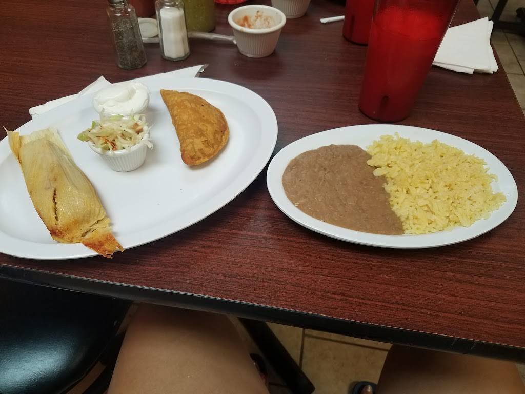 La Plaza Restaurant | restaurant | 11000 E Winner Rd, Independence, MO 64052, USA | 8168368688 OR +1 816-836-8688