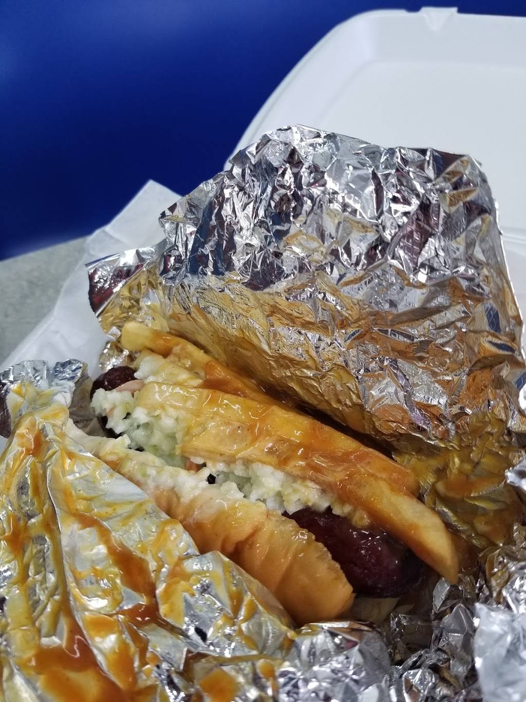 Kims Wings | restaurant | 14909 St Clair Ave, Cleveland, OH 44110, USA | 2166816644 OR +1 216-681-6644