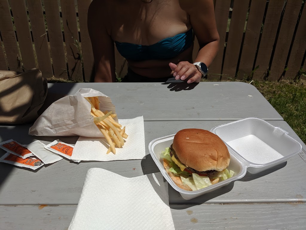 Chilcoot Frosty | restaurant | 94177 CA-70, Chilcoot, CA 96105, USA | 5309934287 OR +1 530-993-4287