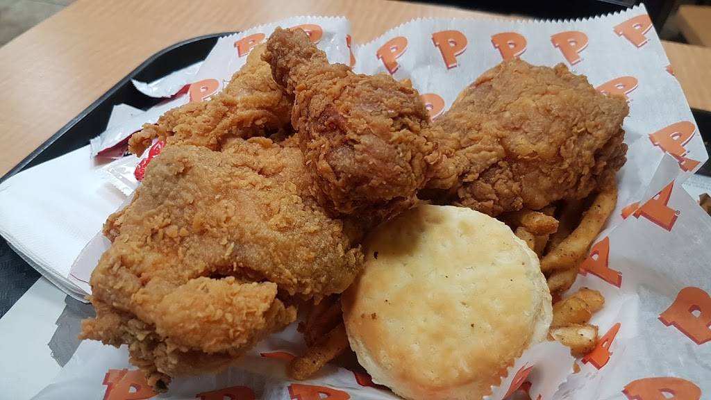 Popeyes Louisiana Kitchen | restaurant | 550 Fennell Ave E, Hamilton, ON L8V 4S9, Canada | 9053831111 OR +1 905-383-1111