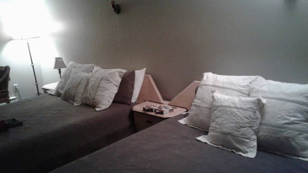 Auberge la Cuillère à Pot - Auberge à St-Donat | restaurant | 41 QC-329, Saint-Donat-de-Montcalm, QC J0T 2C0, Canada | 8194242252 OR +1 819-424-2252