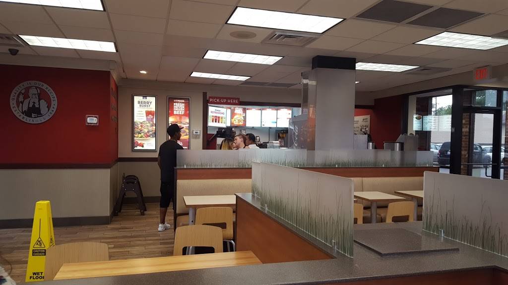 Wendys | restaurant | 8515 N Telegraph Rd, Dearborn Heights, MI 48127, USA | 3132786545 OR +1 313-278-6545