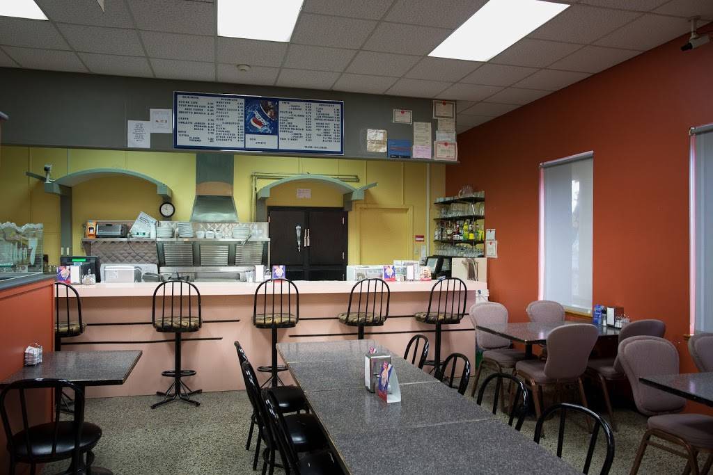 Salle De Quilles Les Saules | meal takeaway | 3110 Boulevard Masson, Québec, QC G1P 1J8, Canada | 4188713650 OR +1 418-871-3650