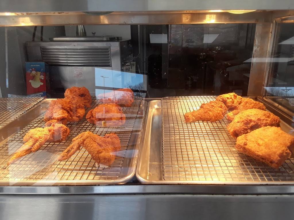 Speedys Chicken | meal takeaway | 14808 E US Hwy 40, Kansas City, MO 64136, USA | 8166350560 OR +1 816-635-0560