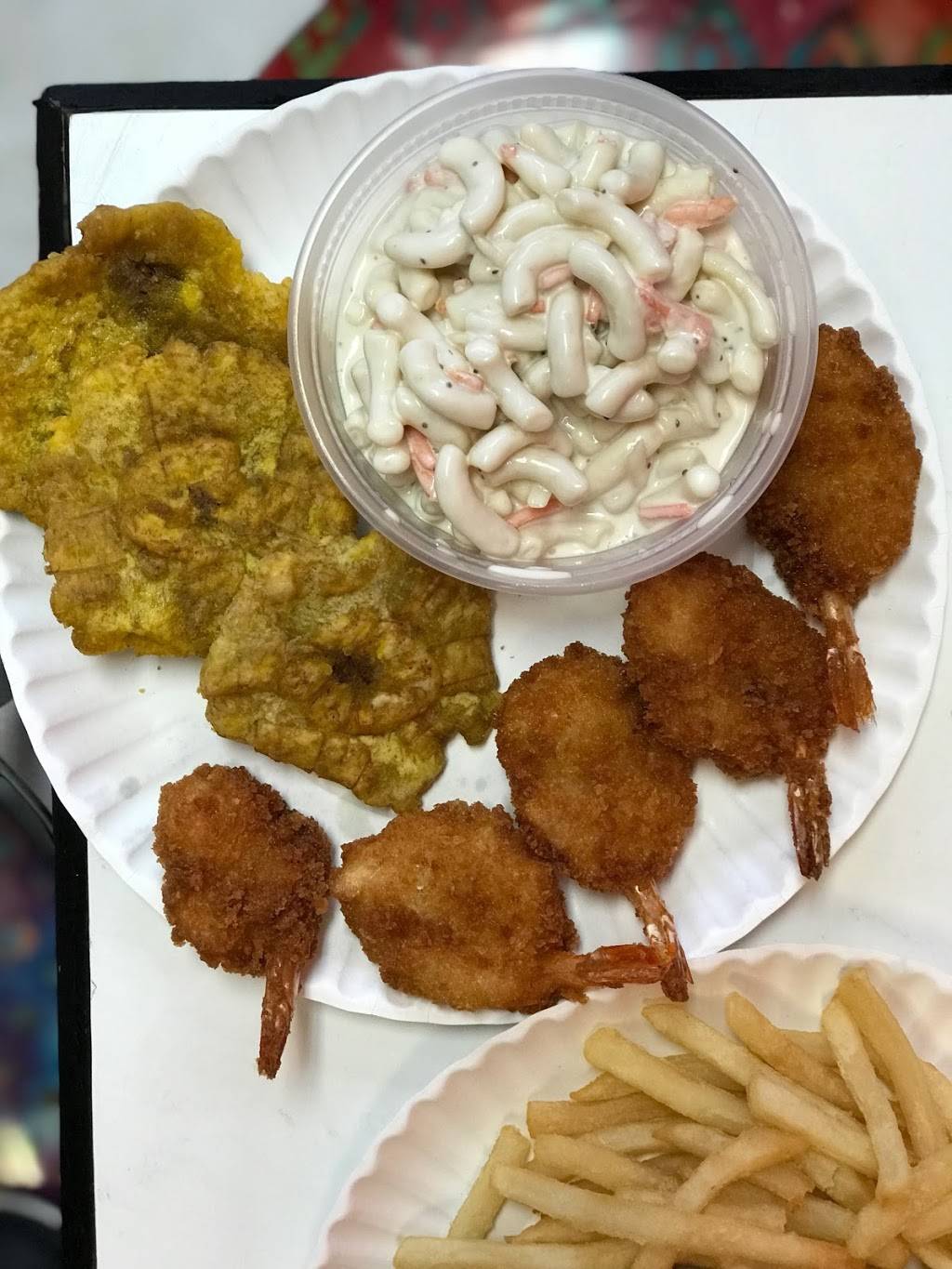 Salem crown fried chicken and more | restaurant | 105 Lafayette St, Salem, MA 01970, USA | 9787455017 OR +1 978-745-5017