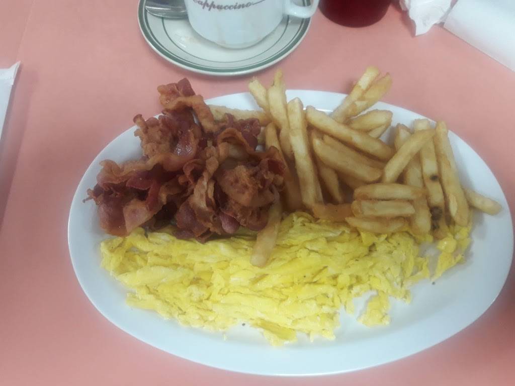 Lorenzo Cafeteria | restaurant | 10450 NW South River Dr, Medley, FL 33178, USA | 3058871131 OR +1 305-887-1131