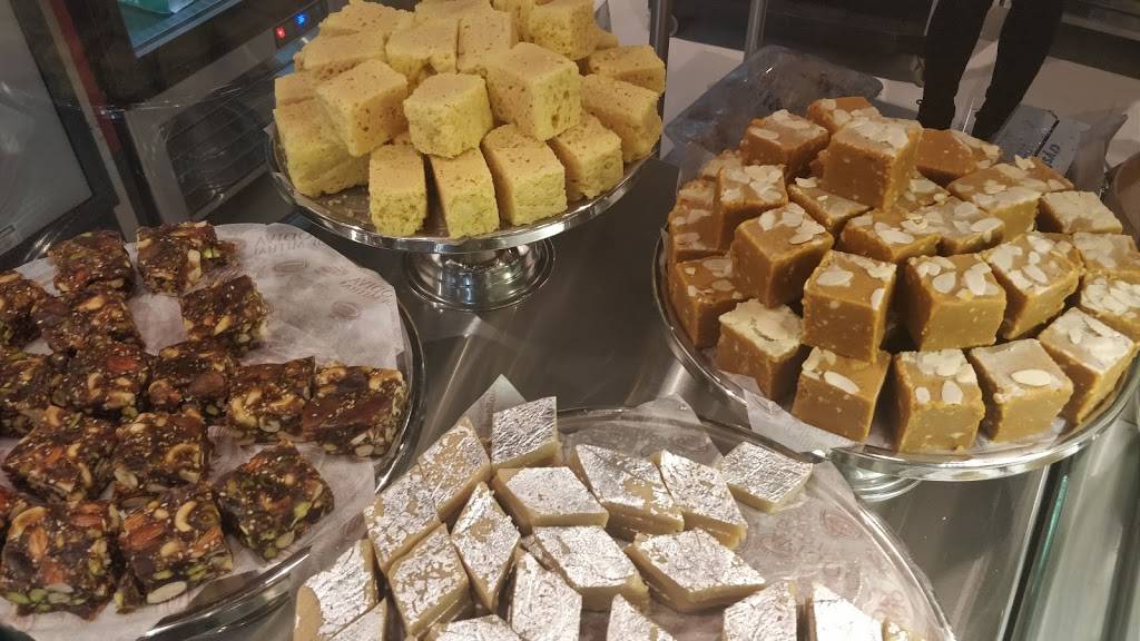 Premium Sweets | restaurant | 4099 Erin Mills Pkwy, Mississauga, ON L5L 3P9, Canada | 9056075688 OR +1 905-607-5688