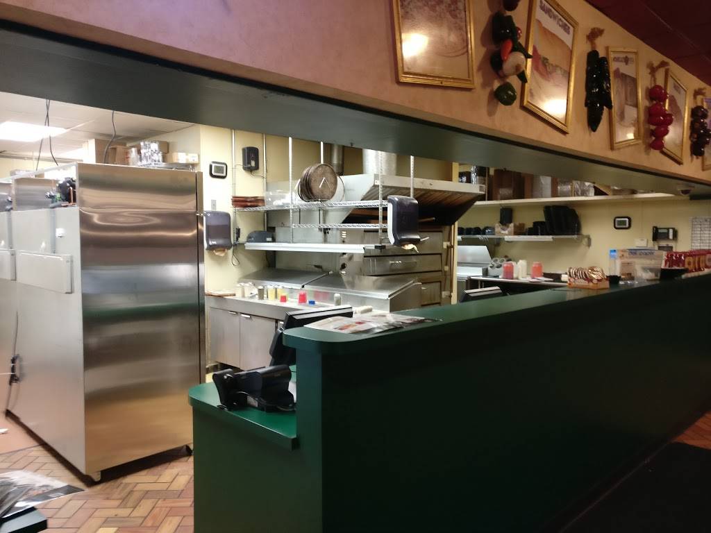 Monicals Pizza | restaurant | 500 Ottawa Rd, Paxton, IL 60957, USA | 2173794835 OR +1 217-379-4835