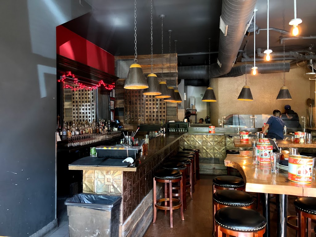 Coalfire | restaurant | 3707 N Southport Ave, Chicago, IL 60613, USA | 7734772625 OR +1 773-477-2625