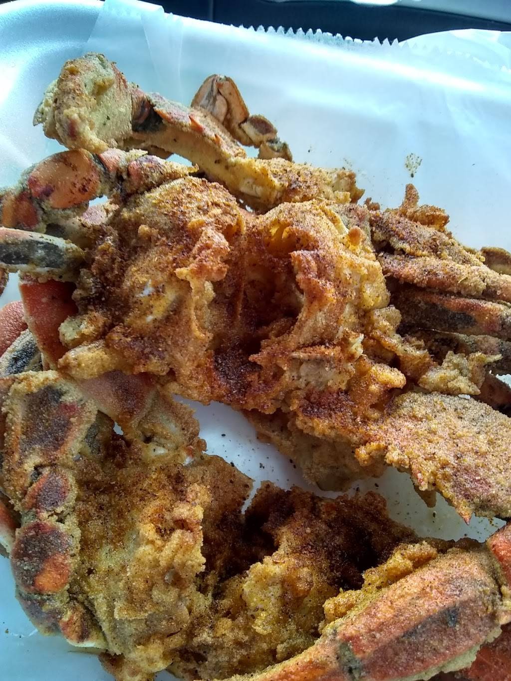 T N Crab Shack | restaurant | 2120 E Sligh Ave, Tampa, FL 33610, USA | 8132372488 OR +1 813-237-2488