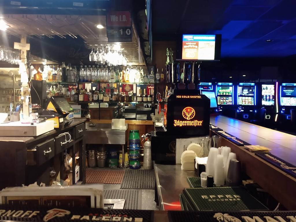 Q.Cs Bar & Grill | restaurant | 2200 Covington Hwy, Conyers, GA 30012, USA | 7707615580 OR +1 770-761-5580