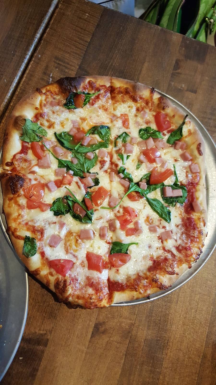 Papa Rossi’s Pizzeria | restaurant | 210 E Trade St Suite D-164, Charlotte, NC 28202, USA | 9802707007 OR +1 980-270-7007