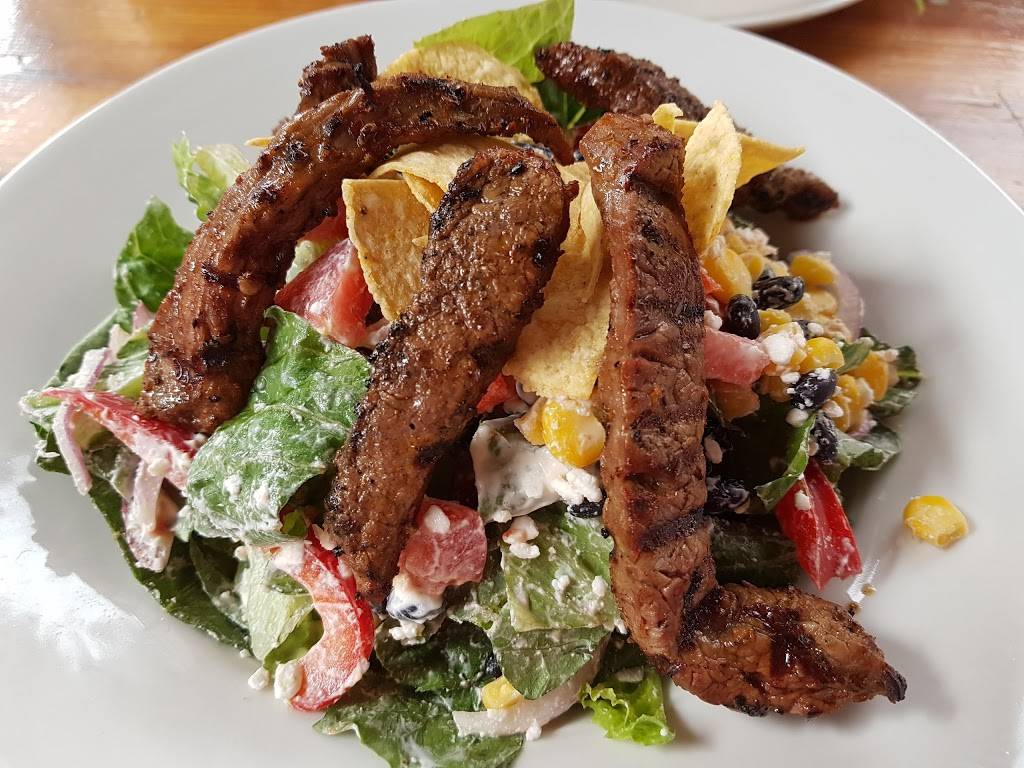 Red House West | restaurant | 629 Fortune Crescent, Kingston, ON K7P 0L5, Canada | 6133843999 OR +1 613-384-3999