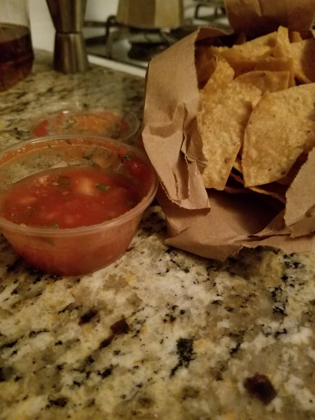 El Chile Restaurant and Pancake House | meal takeaway | 3040 W Montrose Ave, Chicago, IL 60618, USA | 7732937882 OR +1 773-293-7882