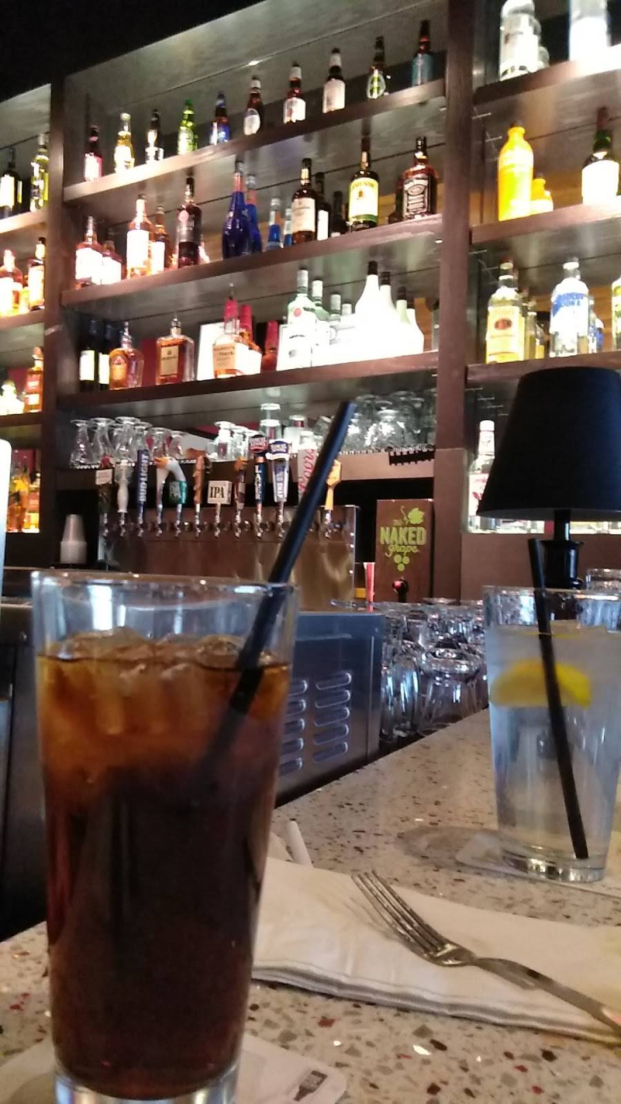 Red Robin Gourmet Burgers and Brews | restaurant | 3008 NY-50, Saratoga Springs, NY 12866, USA | 5182901137 OR +1 518-290-1137