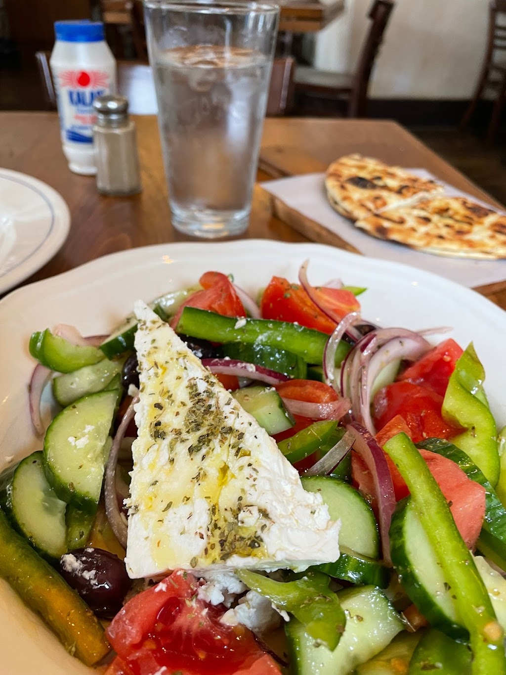 Under The Bridge | restaurant | 1079 1st Ave., New York, NY 10022, USA | 2125830695 OR +1 212-583-0695